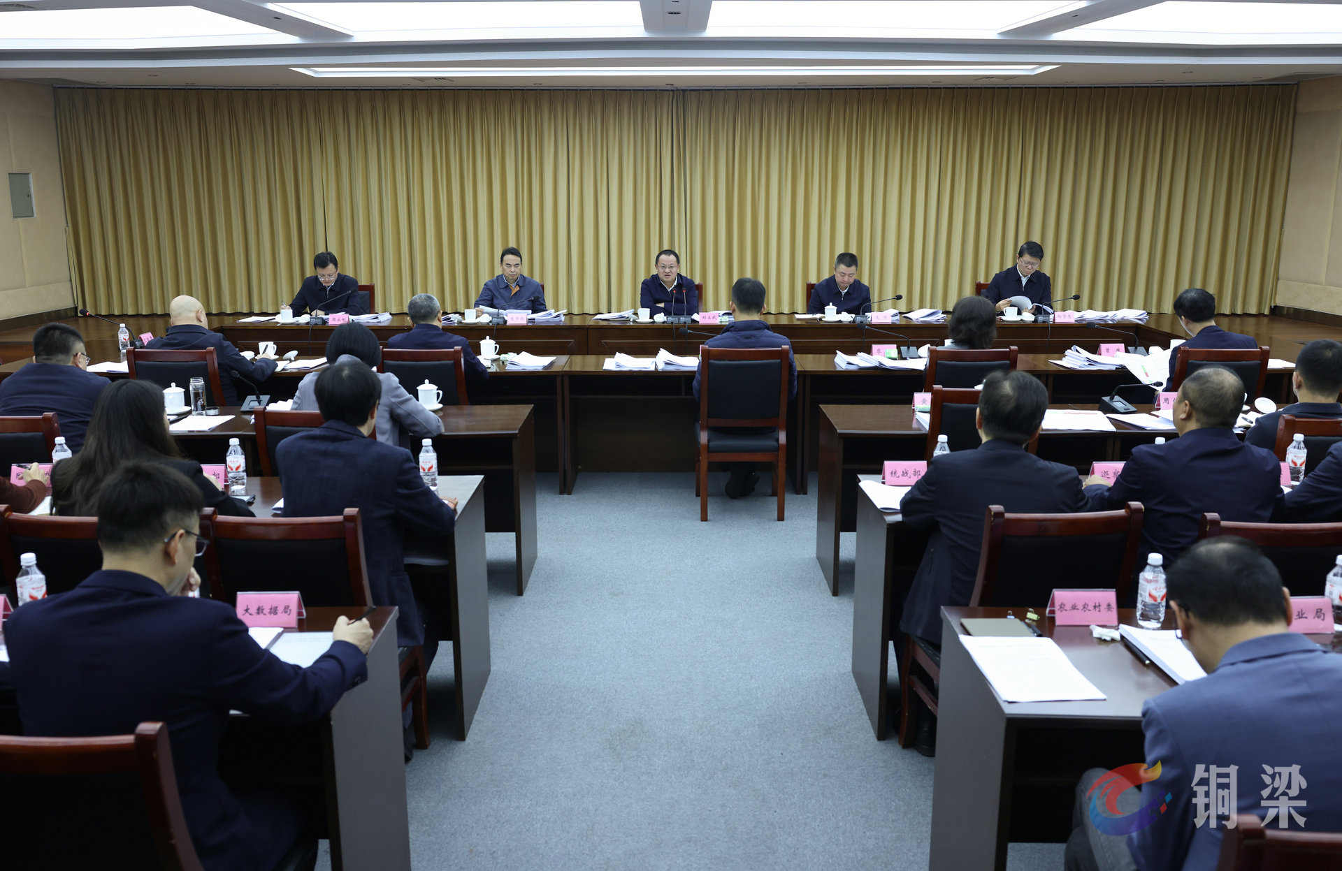 重庆铜梁：深入学习贯彻习近平总书记重要讲话精神 部署经济运行、平安稳定、“三农”等工作